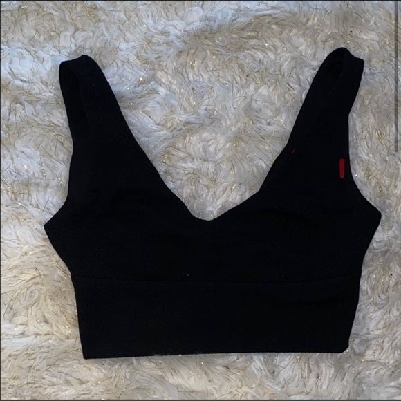 Akira black v cut crop top - Picture 1 of 4